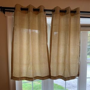 Curtain set